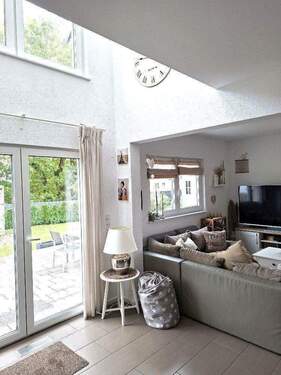 Zugang zur Terrasse vom Wohn-/Essbereich. - 