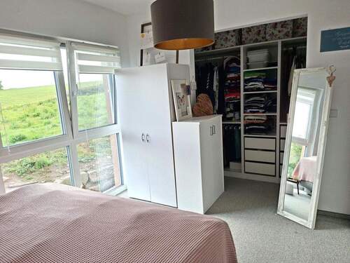 Elternschlafzimmer mit Ankleide. - 