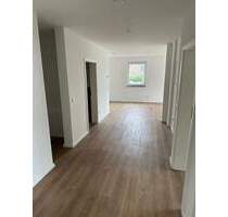 3 Zi.Whg. Benhausen ab sofort - 1.100,00&nbsp;EUR Kaltmiete, ca.&nbsp; 104,00&nbsp;m&sup2;&nbsp;Wohnfl&auml;che in Paderborn (PLZ: 33100) Benhausen