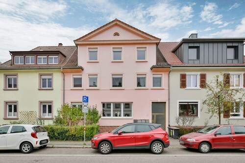 Titelbild - IdeenReich: Doppelte Chance im Weiherfeld - Vorderhaus frei, Hinterhaus mit Zukunft