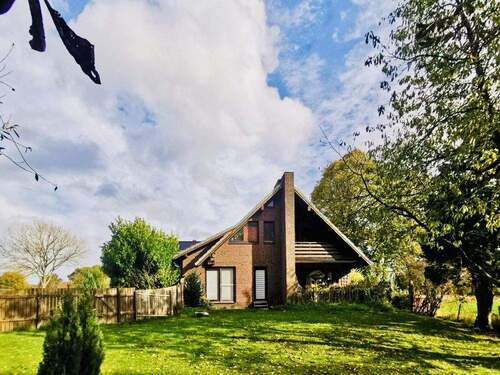 Garten und Süd-West Ansicht - 5 Zimmer Einfamilienhaus zum Kaufen in Jever