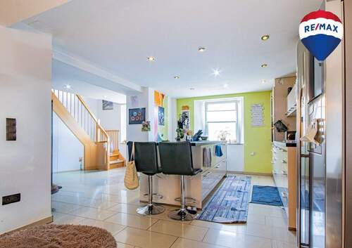 Branding - Geräumiges Einfamilienhaus mit separater Einliegerwohnung in Detzeln