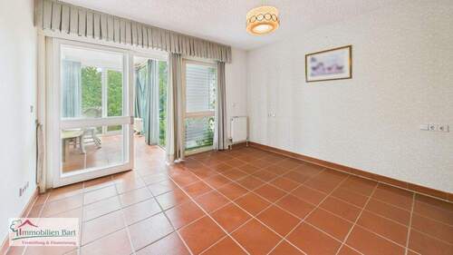 Schlafzimmer 1. Whg im 1 UG - 