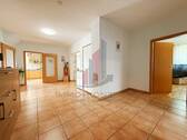 wodurch alle Zimmer bequem zu erreichen sind - 6 Zimmer Mehrfamilienhaus, Wohnhaus in Bramsche
