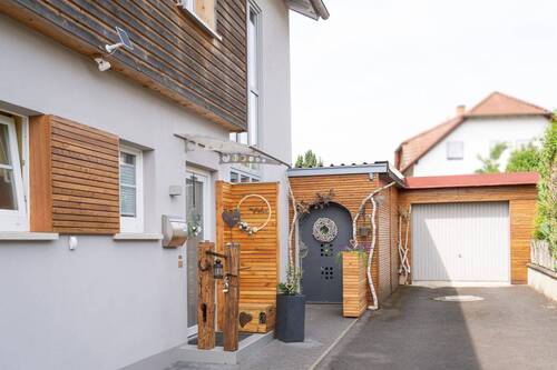 Eingangsbereich - 5 Zimmer Einfamilienhaus zum Kaufen in Unsleben