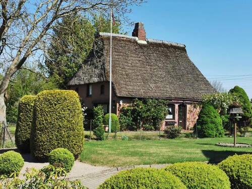Haus.jpg - Reetdachhaus mit historischem Charme in Krempermoor