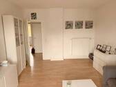 Wohnzimmer - Eßtischbereich - 3 Zimmer Etagenwohnung zur Miete in Düsseldorf