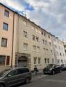 Hausansicht - Traumhafte Gelegenheit in der Nürnberger Südstadt – 3-Zimmer-Wohnung mit Ausbaupotenzial zur Maisonette!