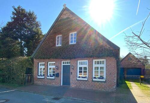 Titel - Schmuckstück im Zentrum von Jever