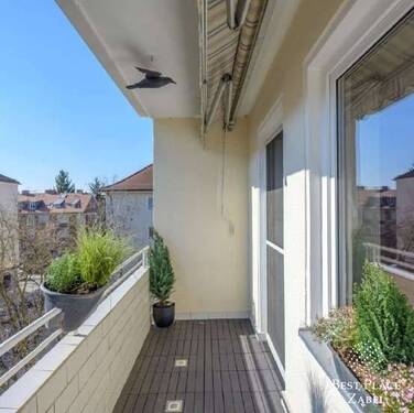 Schöner Balkon - Optimal geschnittene 4-Zimmer-Wohnung in Schwabing - mit Balkon - WG geeignet