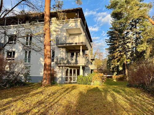 Blick auf den eigenen Gartenanteil - 