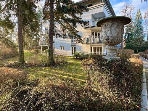 Blick auf den eigenen Gartenanteil - 