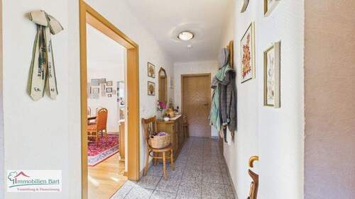 Flur EG - 7 Zimmer Einfamilienhaus zum Kaufen in Mettlach / Bethingen