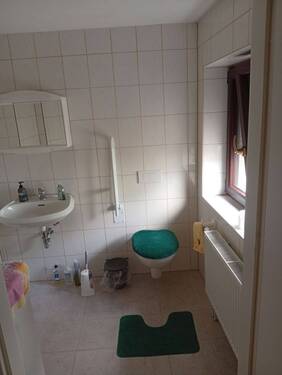 WC im Erdgeschoss im Bereich ehemaliges Pflegezimmer - 