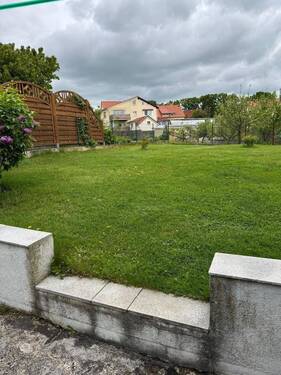 Blick vom Garten zum Haus - 