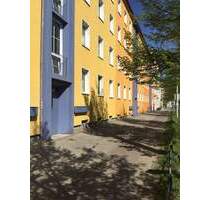 Ihr neues Zuhause: Helle 3-Raumwohnung mit Balkon - Halle Lutherplatz