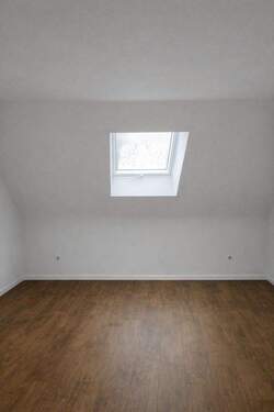 Zimmer 2 - Etagenwohnung mit 83,00 m&sup2; in Homburg zur Miete