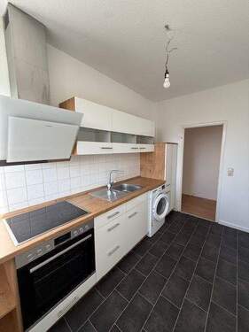 Küche mit Einbauküche .jpg - 