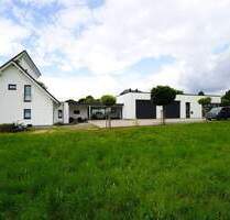 Moderne Wohn- und Geschäftsimmobilie im Ortsteil von Blomberg bietet Ihnen viele Optionen - Blomberg / Herrentrup