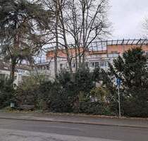 Lichtdurchflutete Wohnung mit großer Dachterrasse in zentrumsnaher Lage von Privat - Bad Honnef