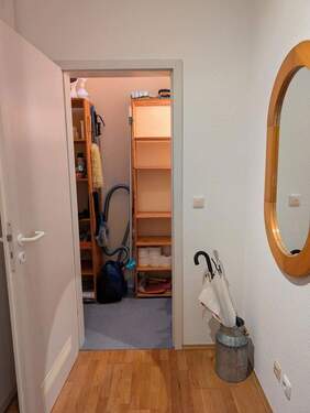 Abstellraum / Speisekammer - 