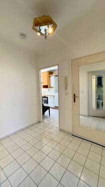 16 Die Innendiele mit Zugang zu allen Räumen_4.jpeg - 