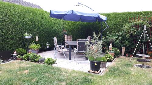 Garten Terrasse - Gepflegte, gut geschnittene 4 Zi.-EG-Wohnung mit Balkon, Garten, Garage u. PV in Erftstadt-K.