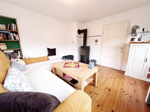 Wohnzimmer - Charmantes Einfamilienhaus in Untermünkheim-Enslingen mit großem Ausbaupotenzial