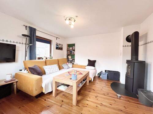 Wohnzimmer - 5 Zimmer Einfamilienhaus zum Kaufen in Untermünkheim