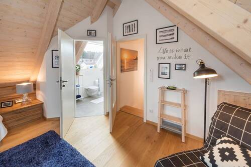 Zimmer DG mit Bad - 