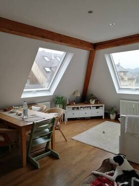 Wohnzimmer.jpg - 5 Zimmer Etagenwohnung zum Kaufen in Offenburg
