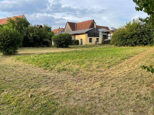 Außenansicht von Süden - Mehrfamilienhaus, Wohnhaus zum Kaufen in Gutenstetten
