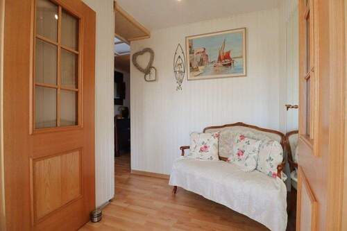 Flur - 1 Zimmer Mehrfamilienhaus, Wohnhaus in Welmbüttel