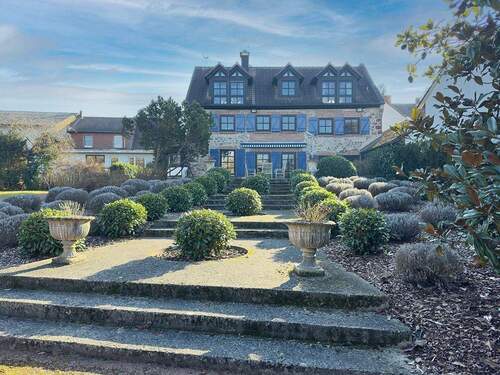 Ansicht Terrasse - 8 Zimmer Einfamilienhaus in Bruchköbel