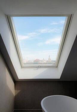 Bad mit freistehender Badewanne - 
