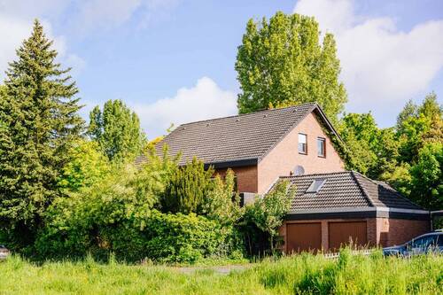 Ansicht - Erstbesichtigung: Samstag 30.05 13 - 14 Uhr Drosselweg 1 in 33335 Gütersloh Renovierungsbedürftiges Einfamilienhaus