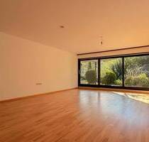 Traumhafte Terrassenwohnung mit sonnigem Garten und Stellplatz - Köln Porz