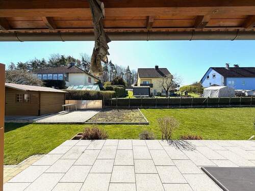 Terrasse EG - 7 Zimmer Mehrfamilienhaus, Wohnhaus in Wörnitz