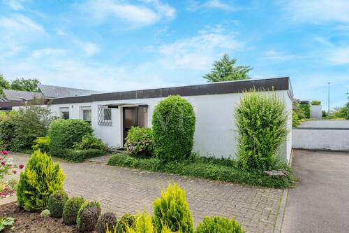 Hausansicht - 4 Zimmer Reihenendhaus zum Kaufen in Baltmannsweiler / Hohengehren