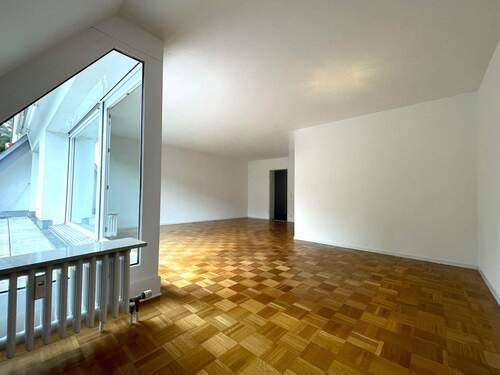 Wohnzimmer - Etagenwohnung mit 107,00 m² in Stuttgart zum Kaufen