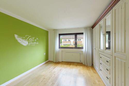 Schlafzimmer - 3 Zimmer Etagenwohnung zum Kaufen in Ludwigsburg