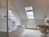 Bad im Dachgeschoss - 