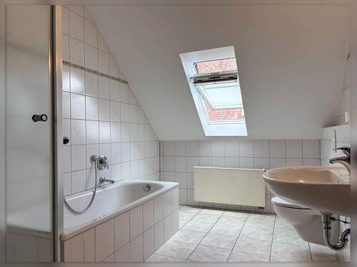 Bad im Dachgeschoss - 