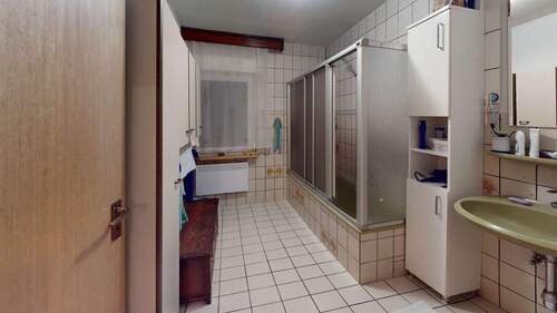 Bad EG - Einfamilienhaus mit 125,00 m&sup2; in Biedenkopf zum Kaufen