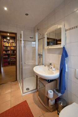 Weitere Ansicht des Bades im EG - 