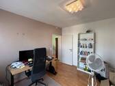 H 548 Zweites Schlaf- bzw. Arbeitszimmer.jpg - 
