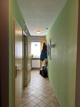 H 548 EG Flur.jpg - 