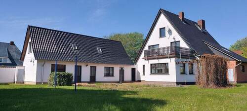 Außenansicht - +++HALBINSEL DARSS+++Zum Verkauf steht ein großzügiges Einfamilienhaus in Hafennähe von Zingst.