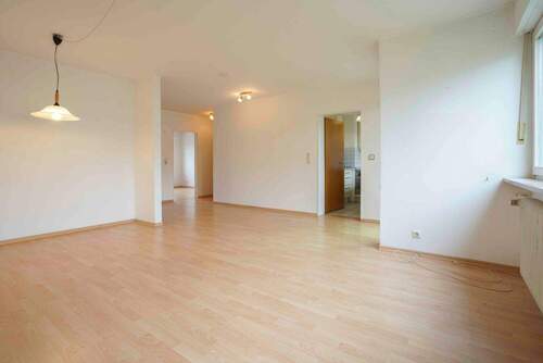 Wohnraum(1) - 3 Zimmer Einfamilienhaus in Petershausen