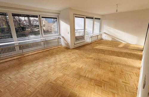 Wohnzimmer - Wohnen in Bestlage: Ruhige 3-Zimmer-Wohnung mit Balkon & Blick ins Grüne Nähe Bismarckturm